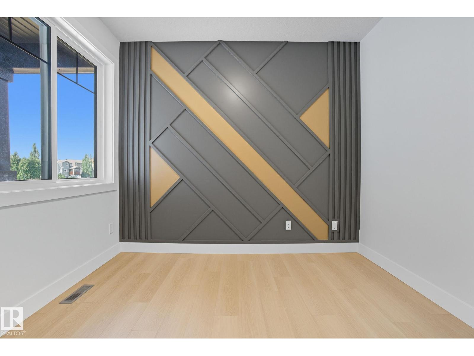 4 HARLEY WY, Spruce Grove