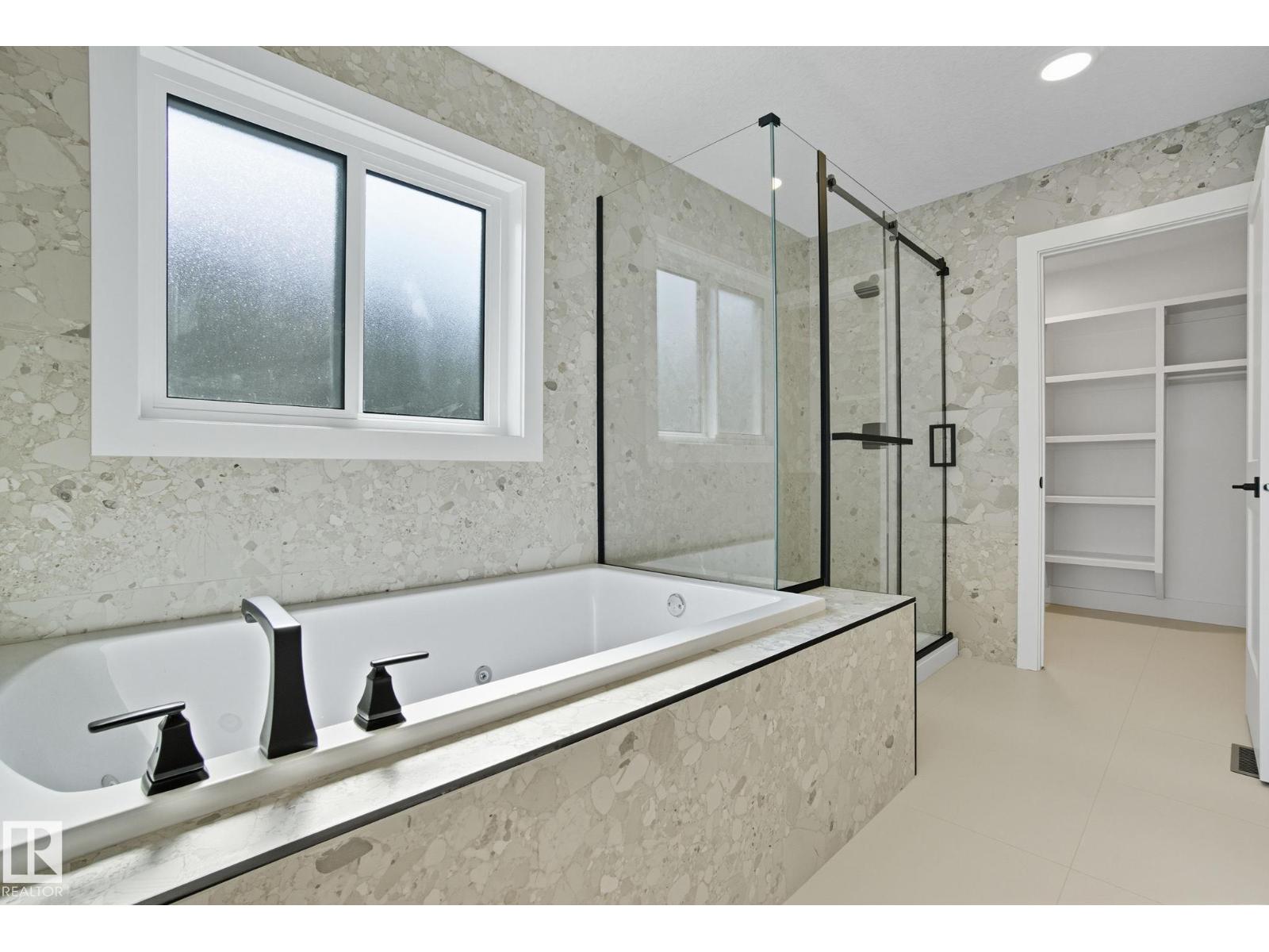 4 HARLEY WY, Spruce Grove