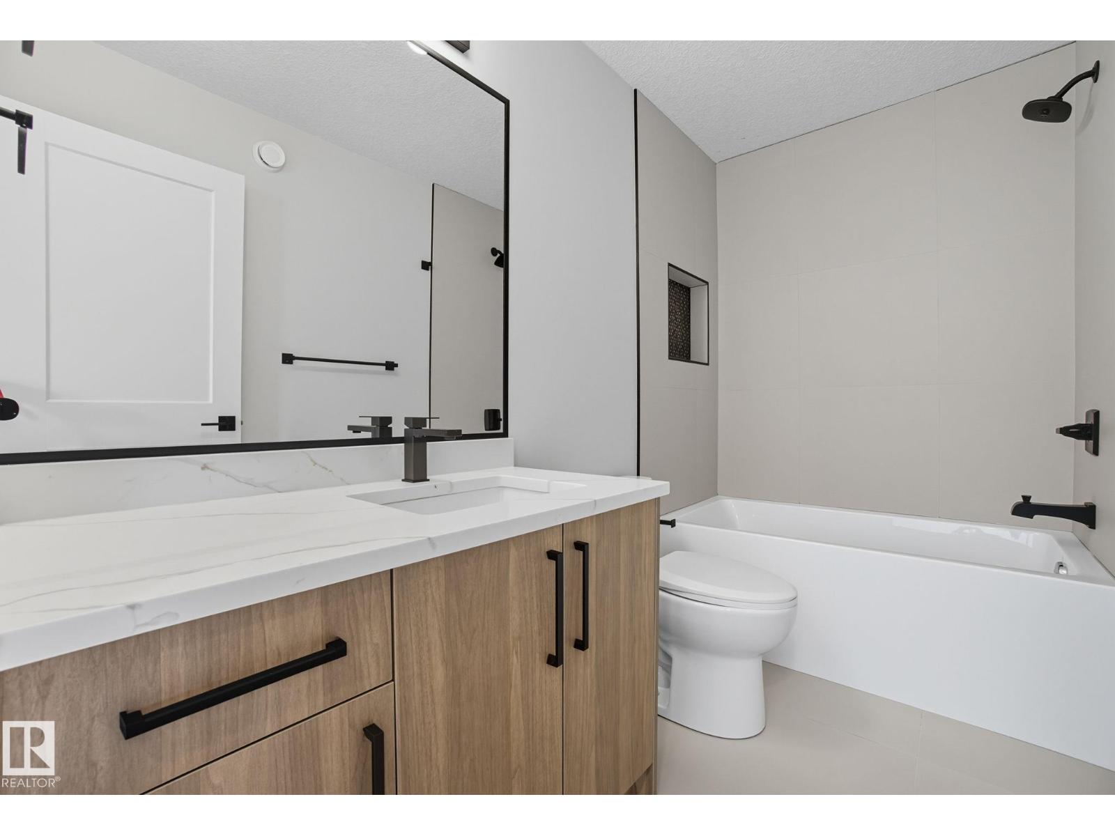 4 HARLEY WY, Spruce Grove