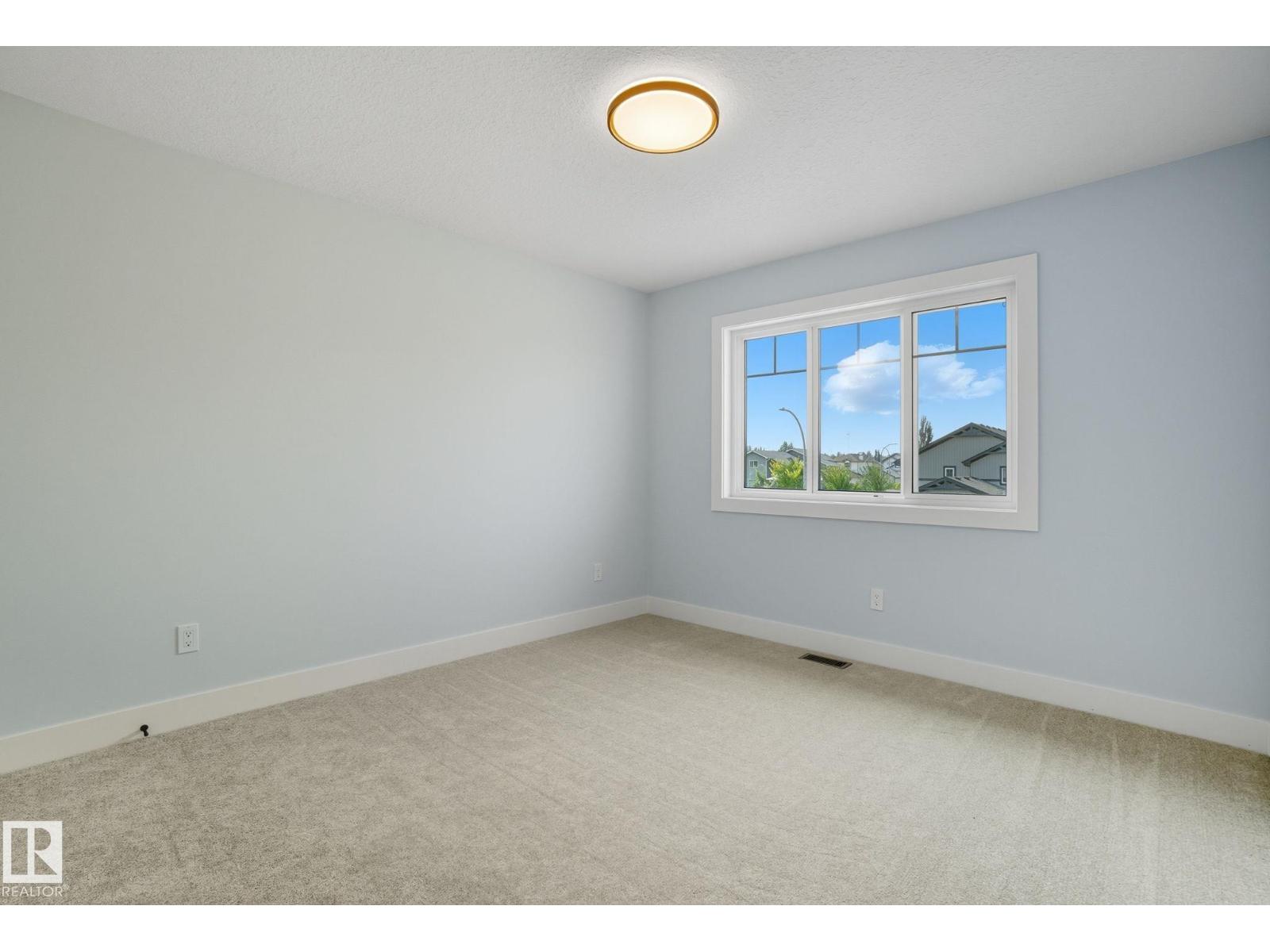 4 HARLEY WY, Spruce Grove