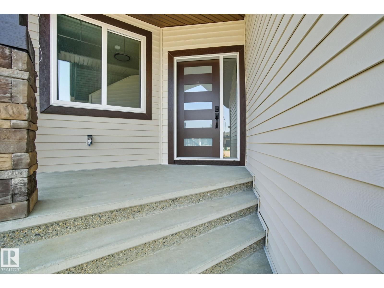 4 HARLEY WY, Spruce Grove