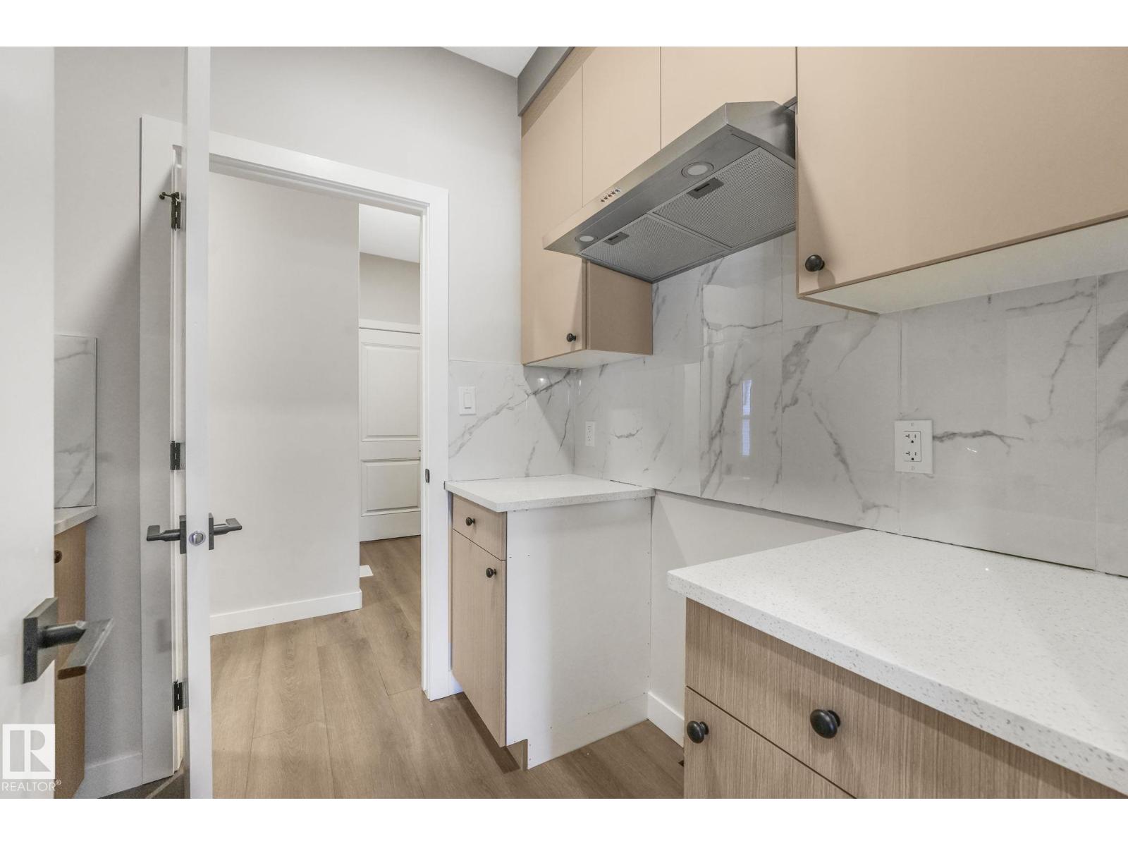 8 Dalquist Bay, Leduc