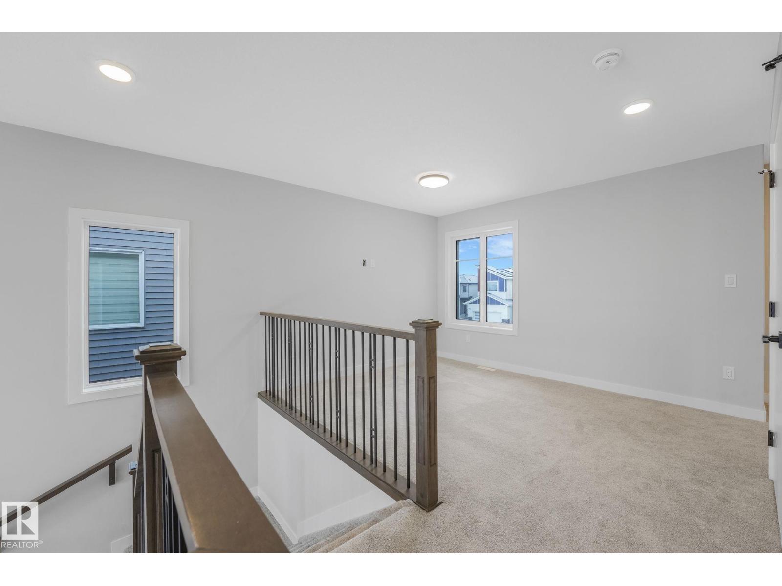 8 Dalquist Bay, Leduc