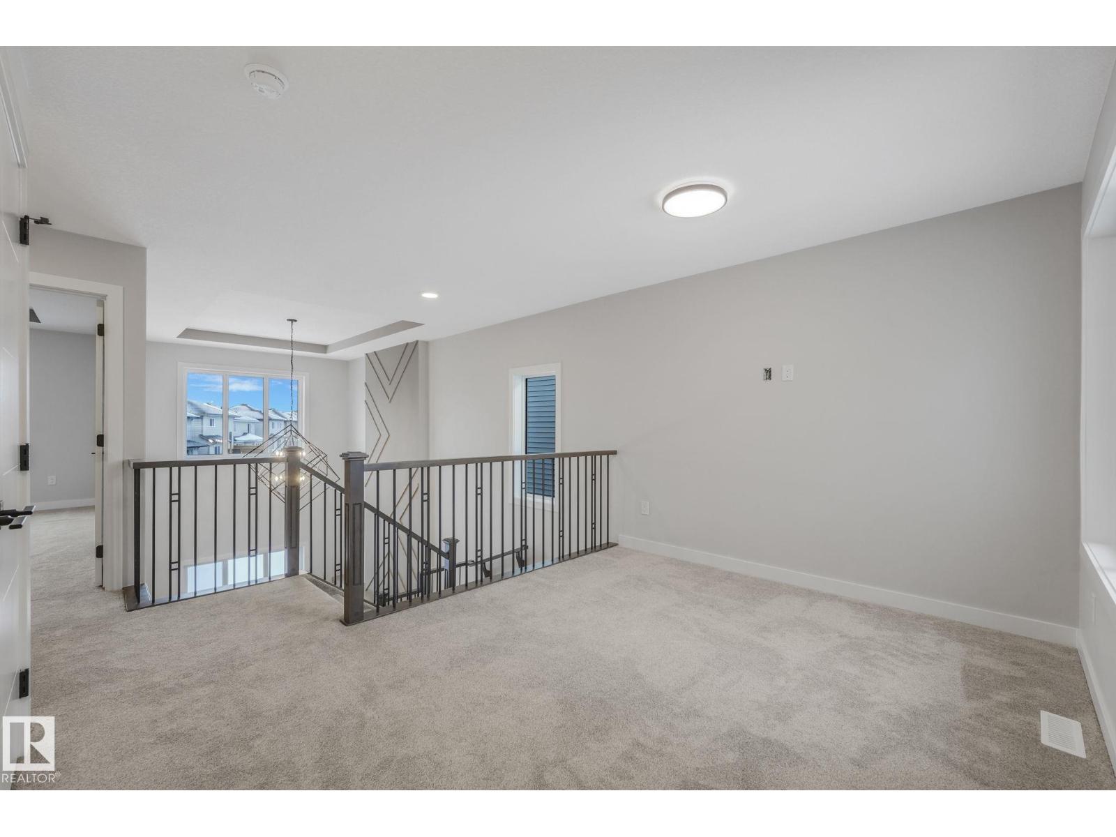 8 Dalquist Bay, Leduc