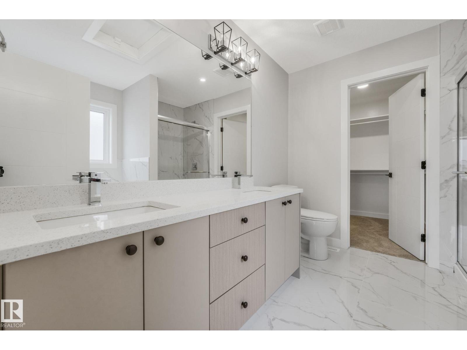 8 Dalquist Bay, Leduc