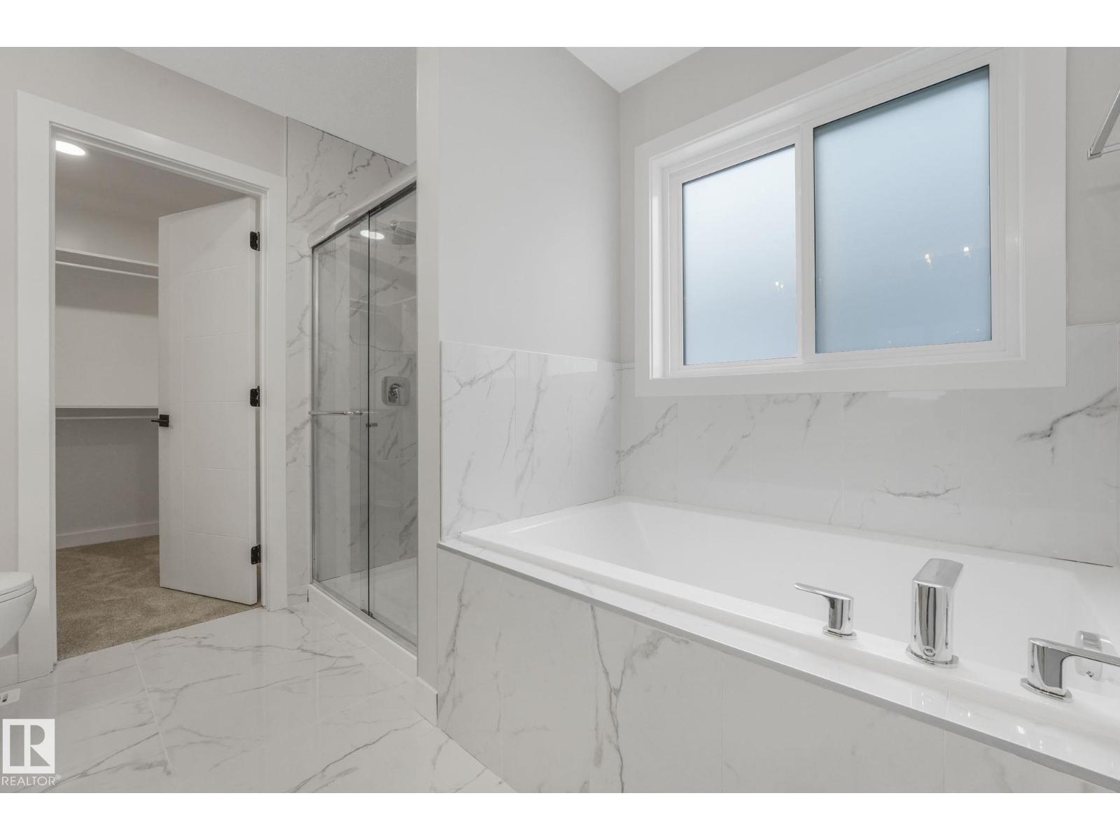 8 Dalquist Bay, Leduc