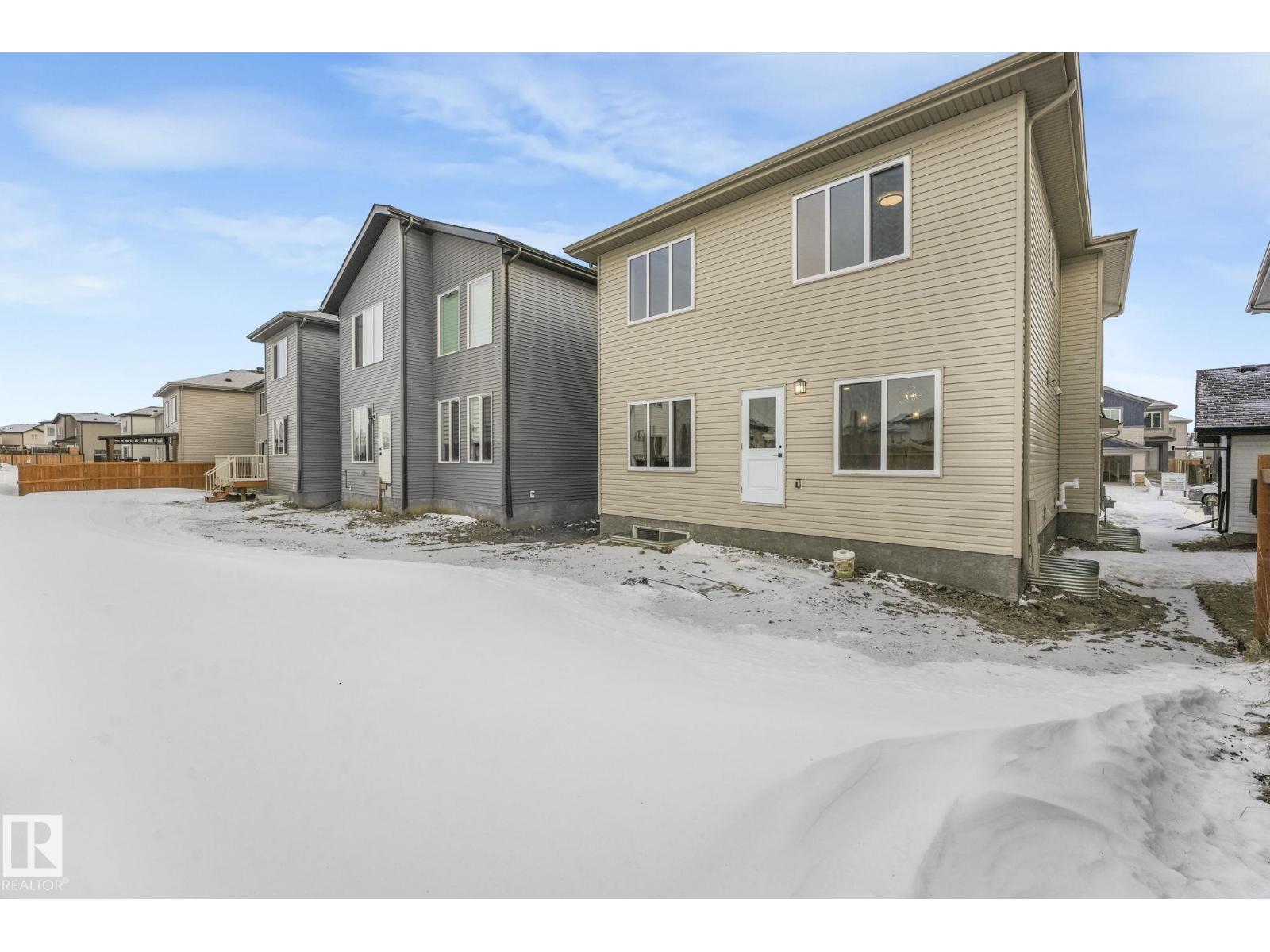 8 Dalquist Bay, Leduc