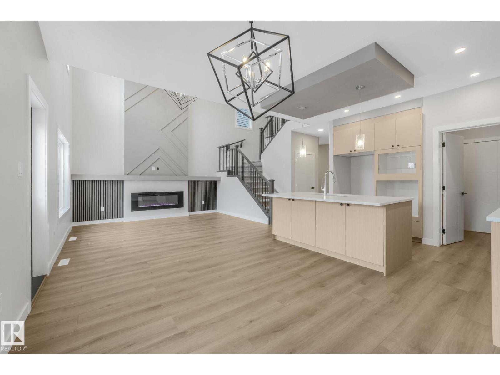 8 Dalquist Bay, Leduc