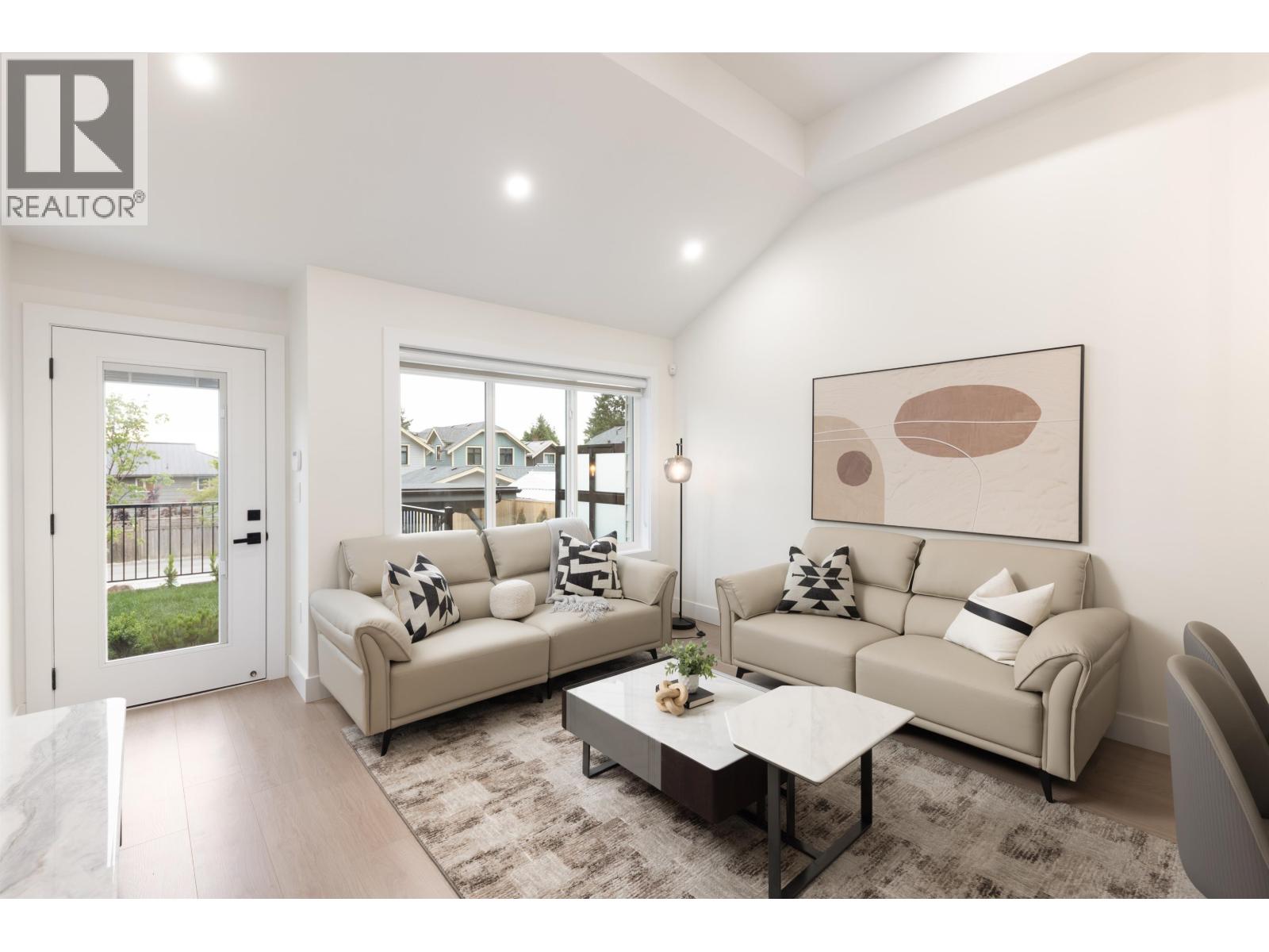 102 914 ROCHESTER AVENUE, Coquitlam