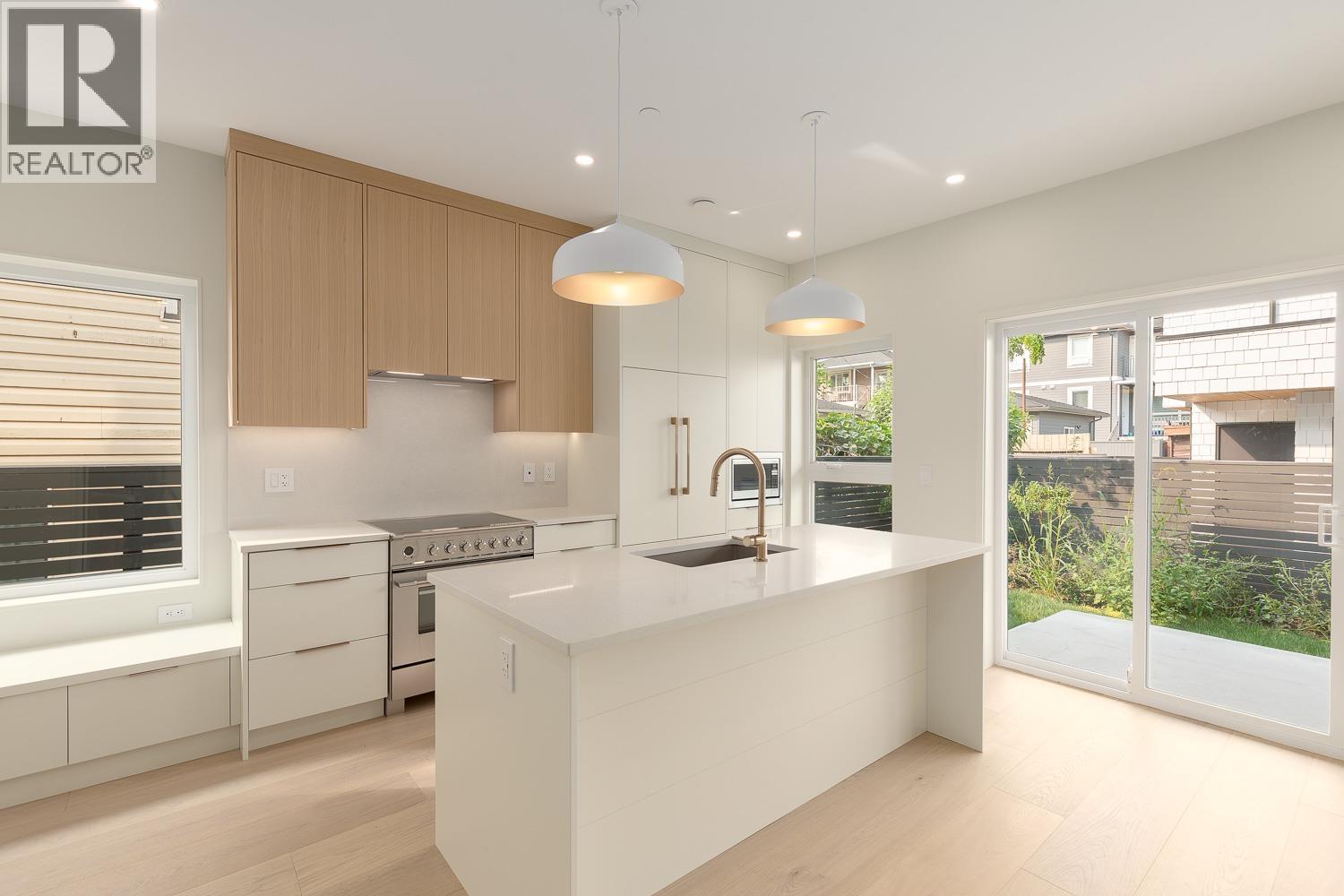 5407 WALES STREET - Photo 4 of 18, Vancouver, British Columbia