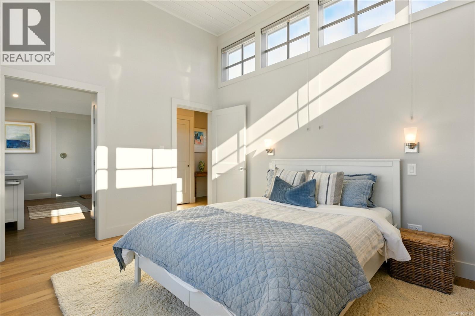 1341 Madrona Dr, Nanoose Bay