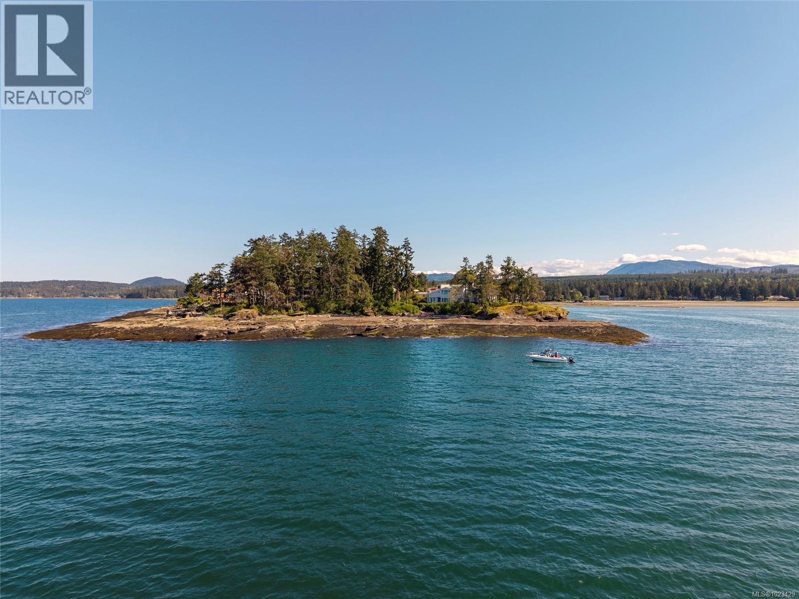 1341 Madrona Dr, Nanoose Bay