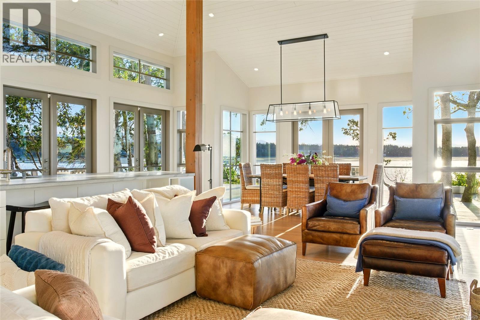 1341 Madrona Dr, Nanoose Bay