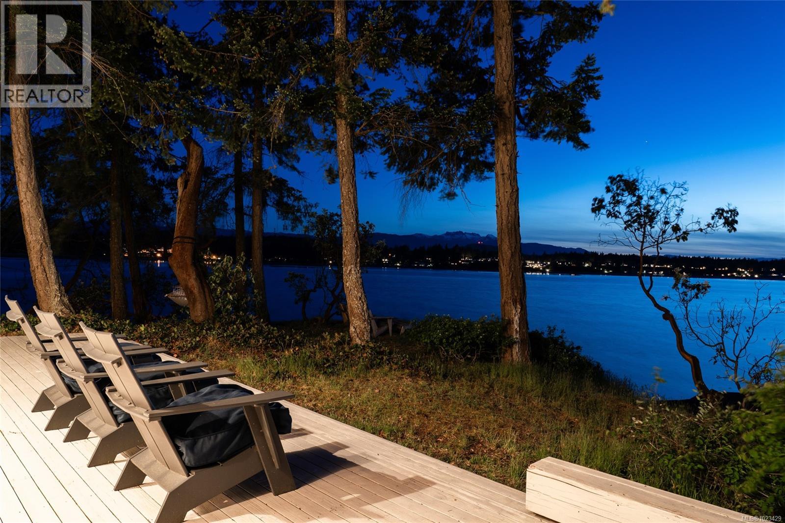 1341 Madrona Dr, Nanoose Bay