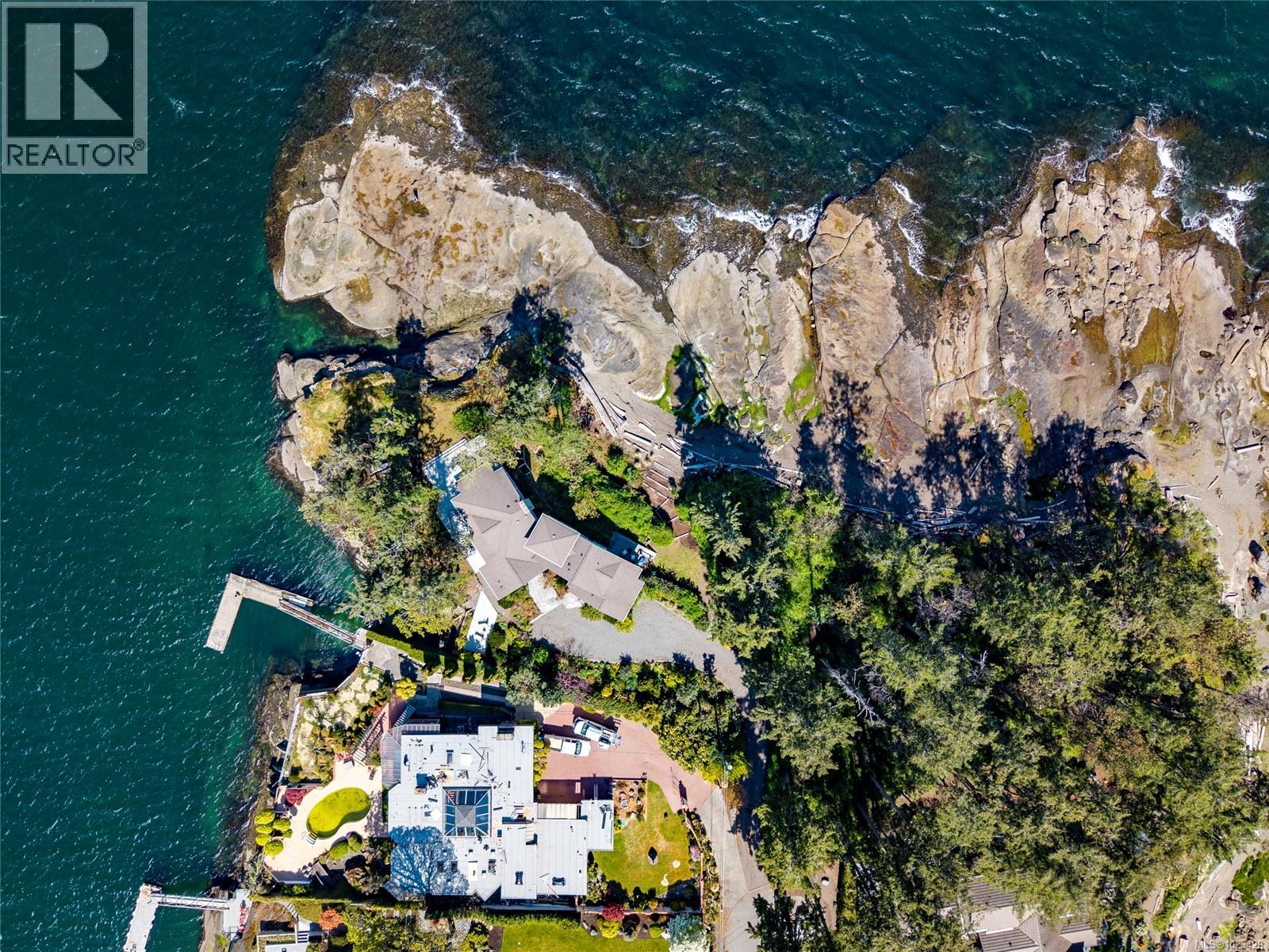 1341 Madrona Dr, Nanoose Bay