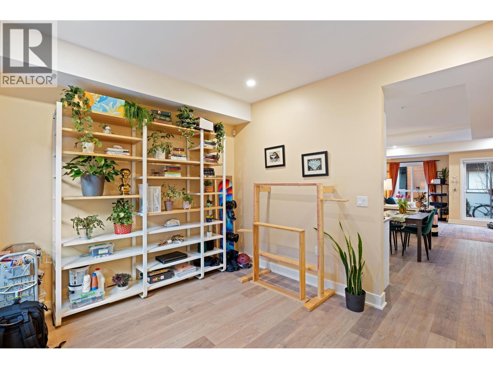 213 37808 THIRD AVENUE, Squamish