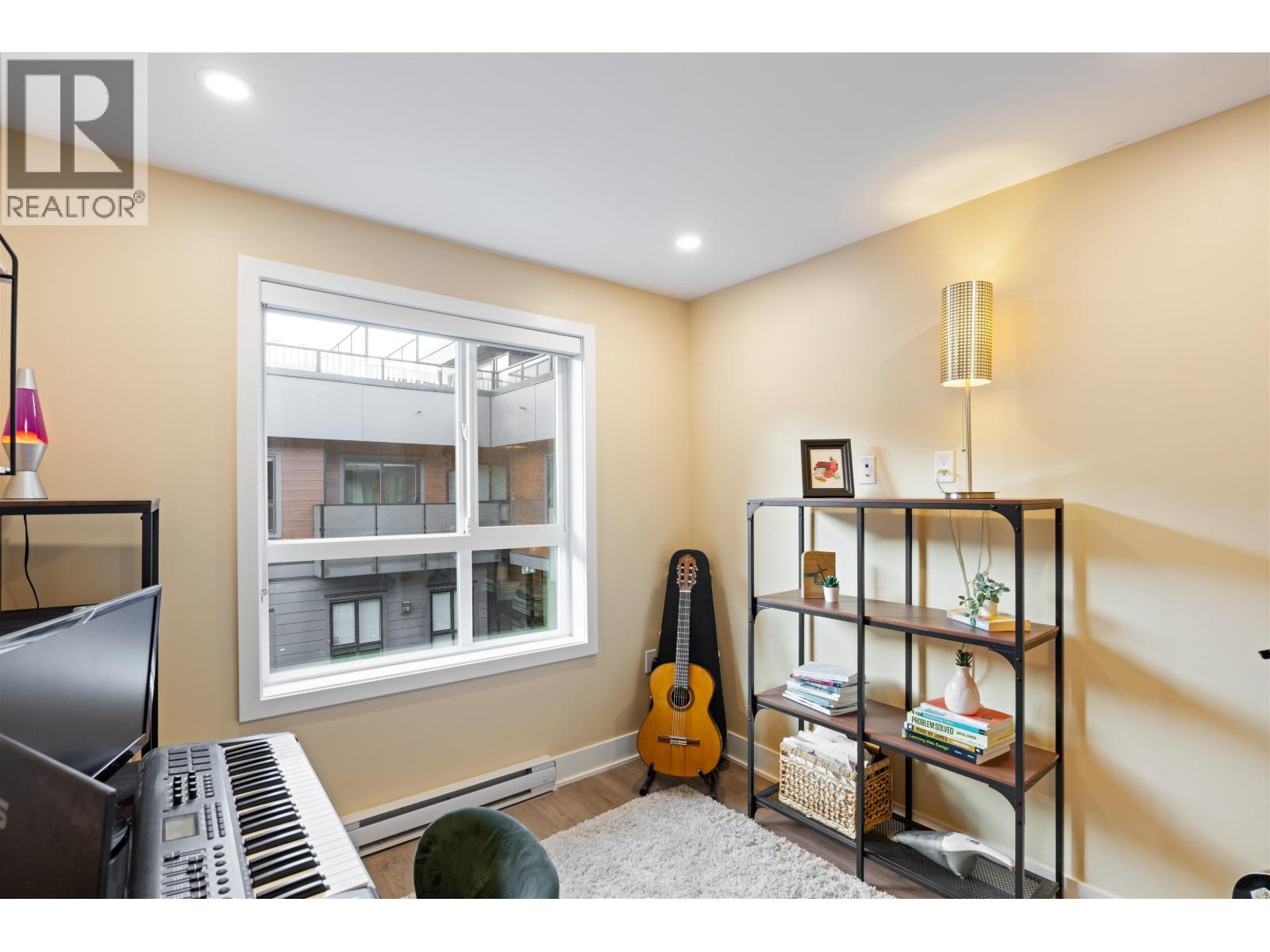 213 37808 THIRD AVENUE, Squamish