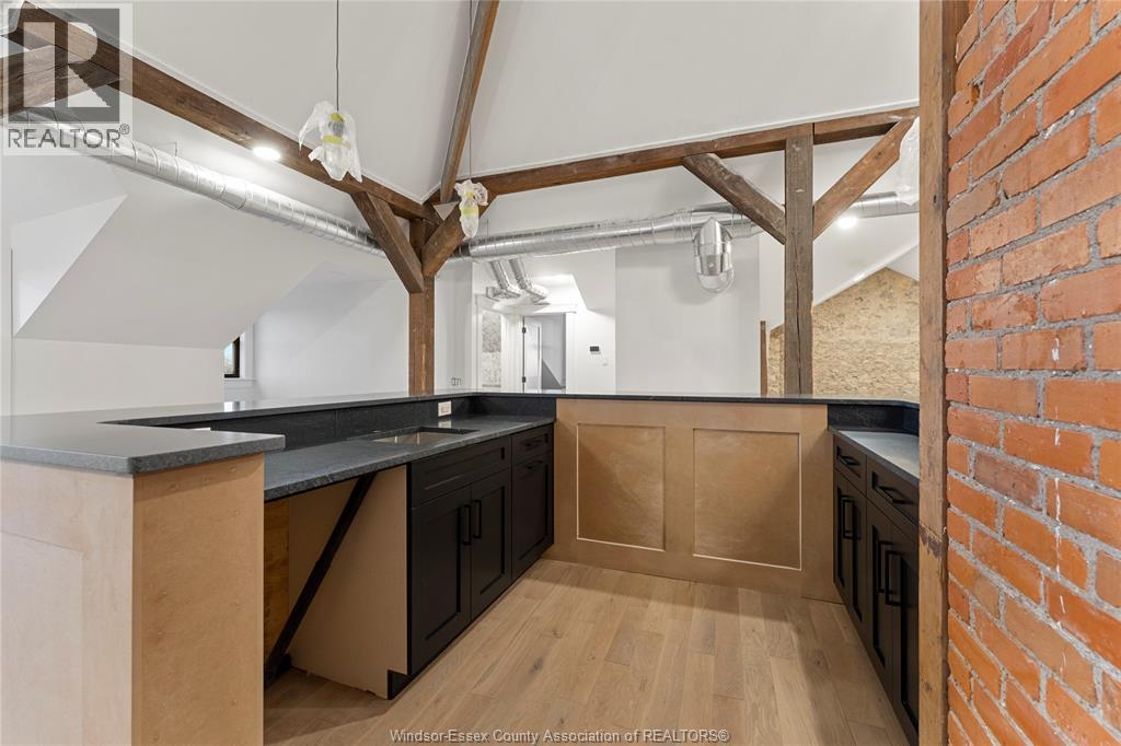 #401 247 BROCK STREET - 10