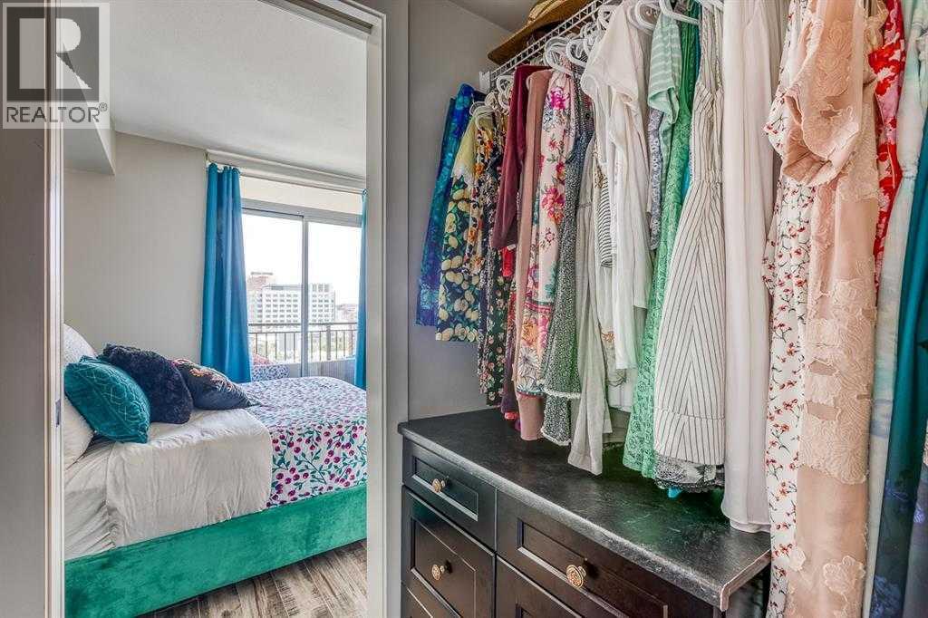 Single Family House for Sale in    Street SW Beltline Calgary 