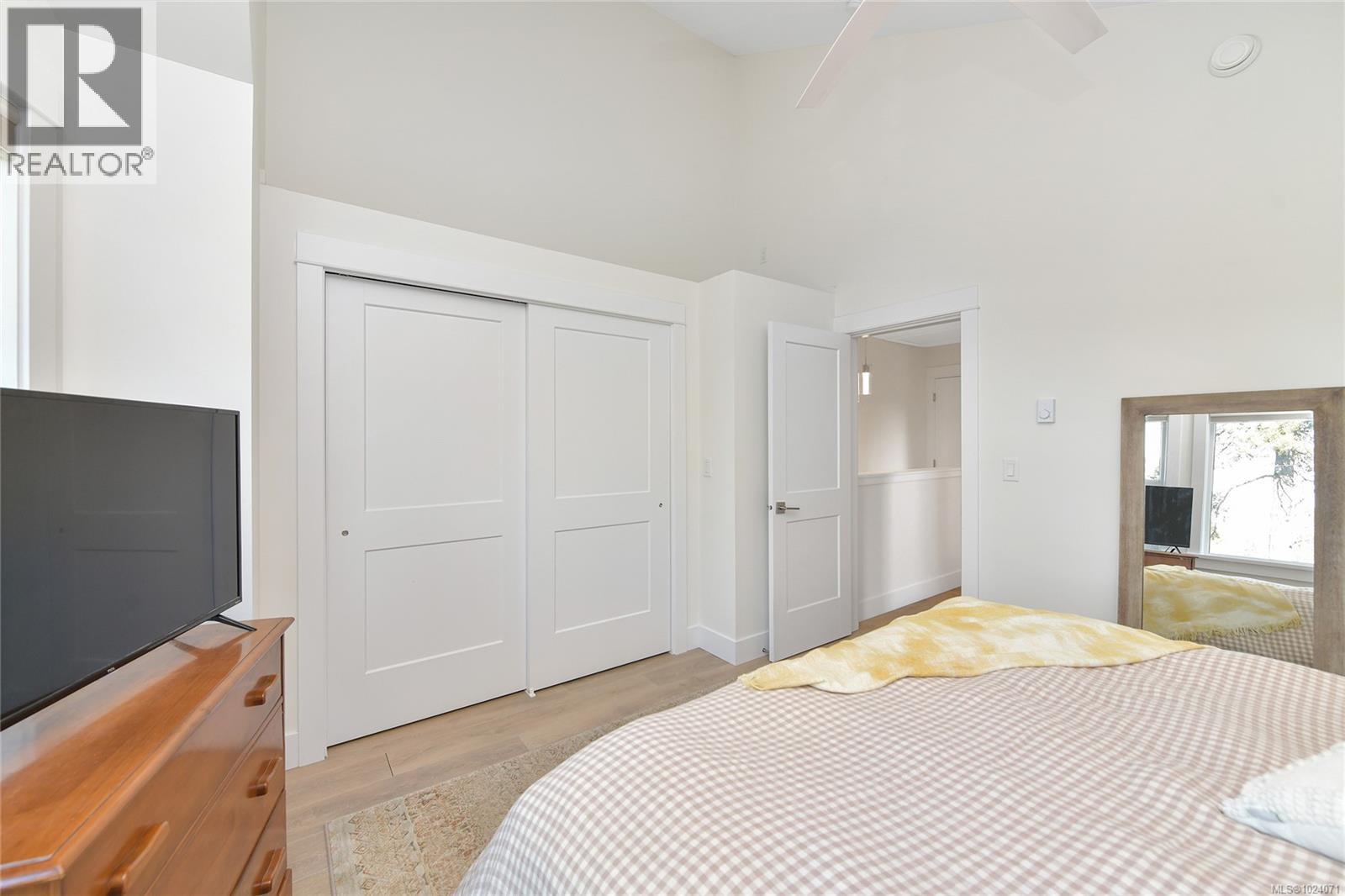 3 945 Pembroke St, Victoria