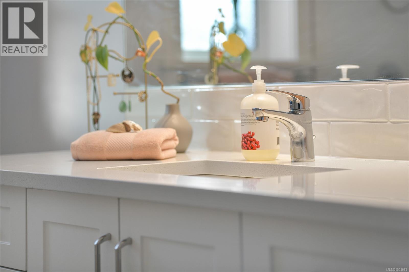 3 945 Pembroke St, Victoria