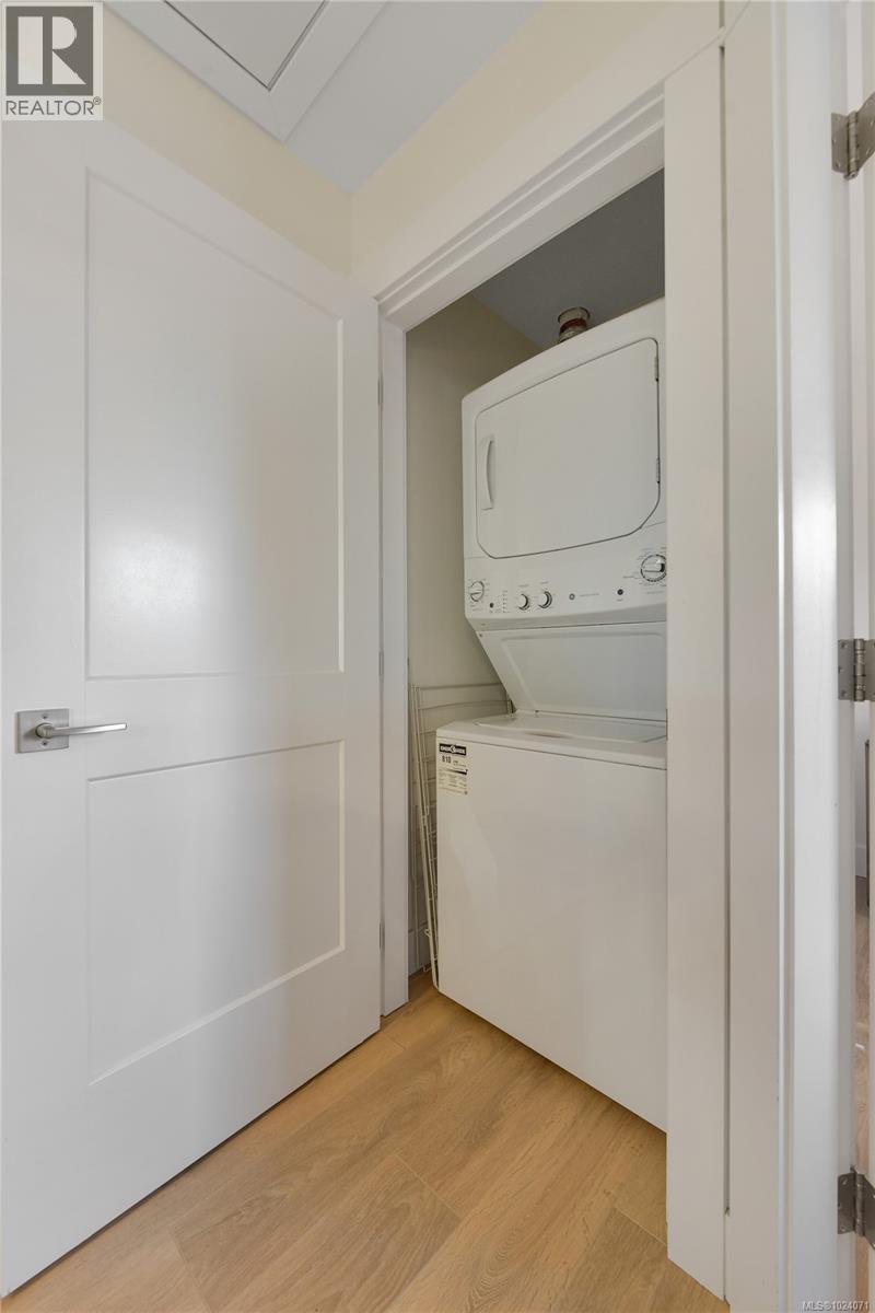 3 945 Pembroke St, Victoria