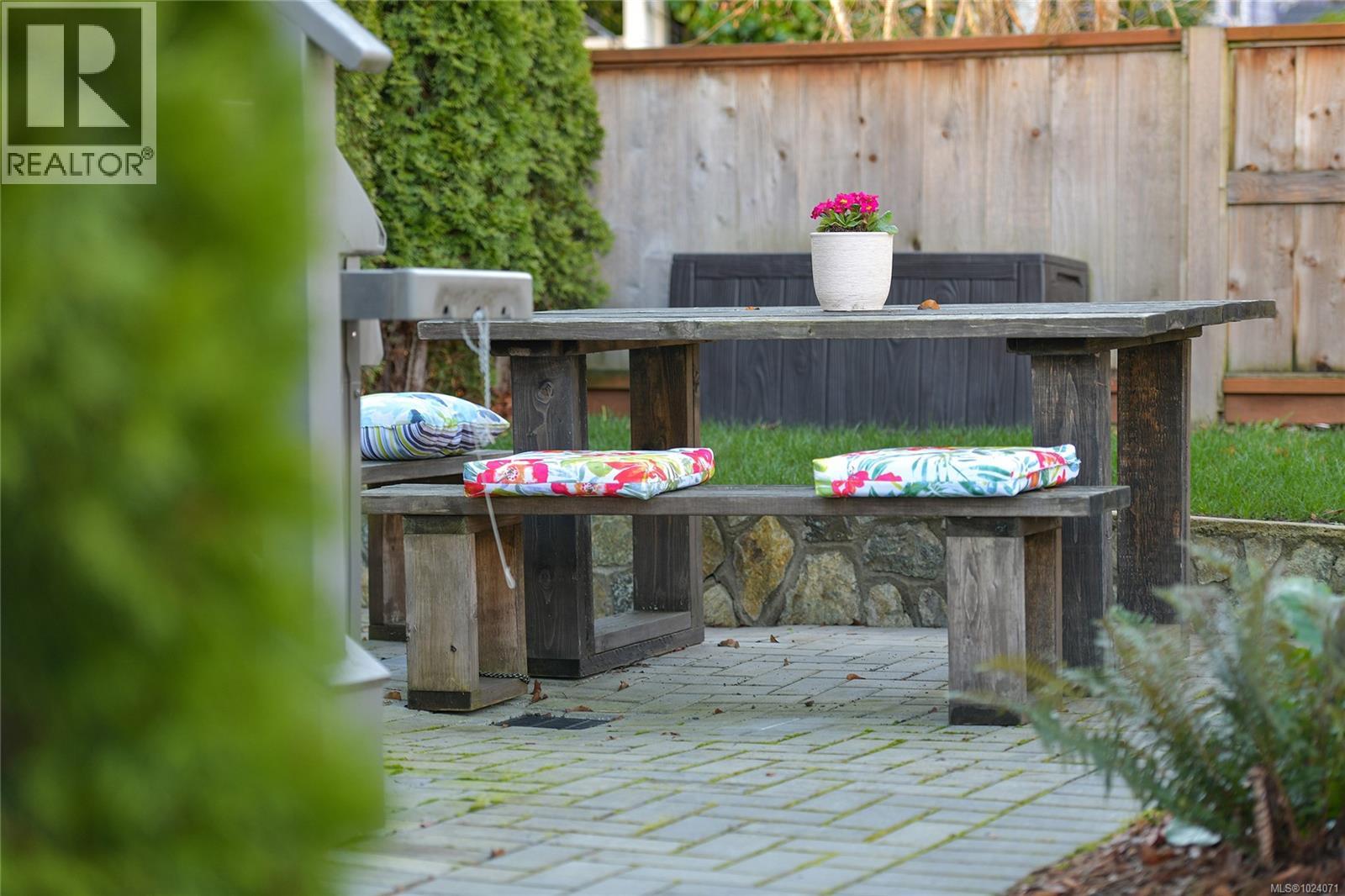 3 945 Pembroke St, Victoria