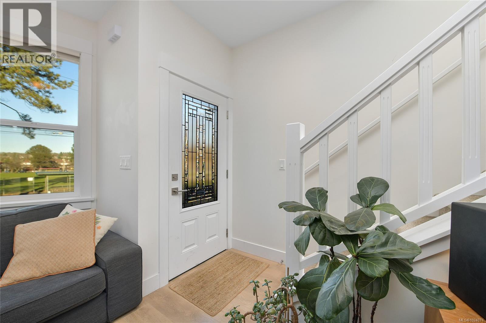 3 945 Pembroke St, Victoria