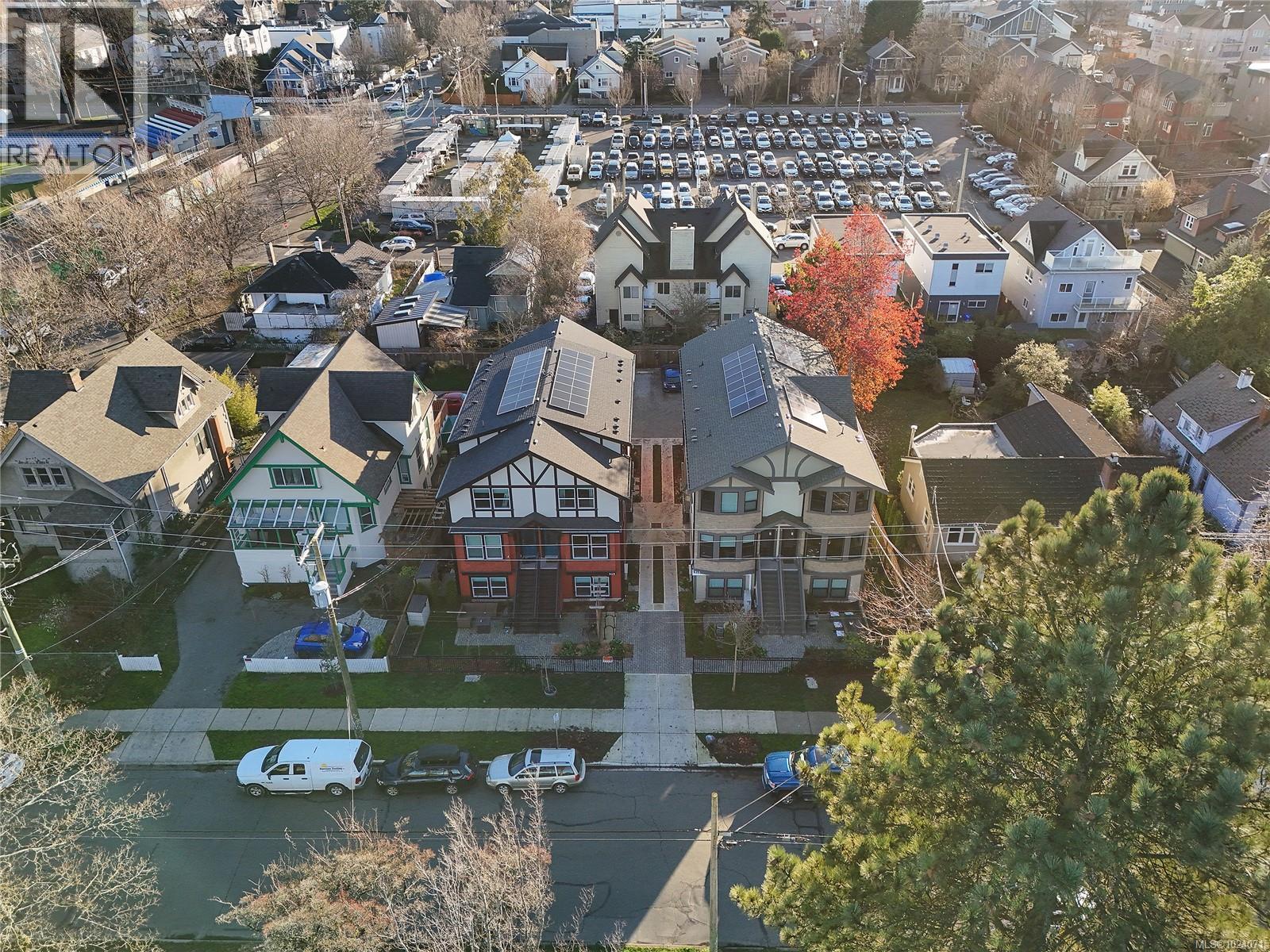 3 945 Pembroke St, Victoria