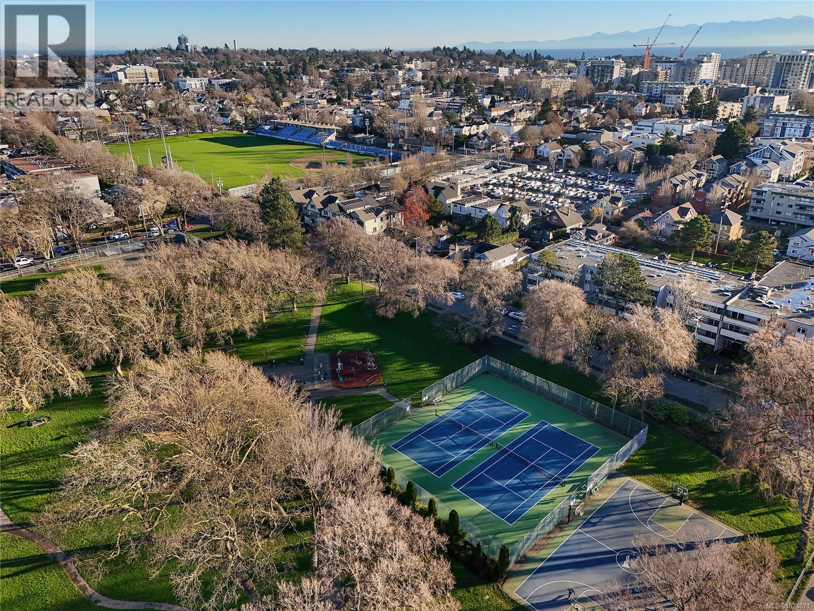 3 945 Pembroke St, Victoria