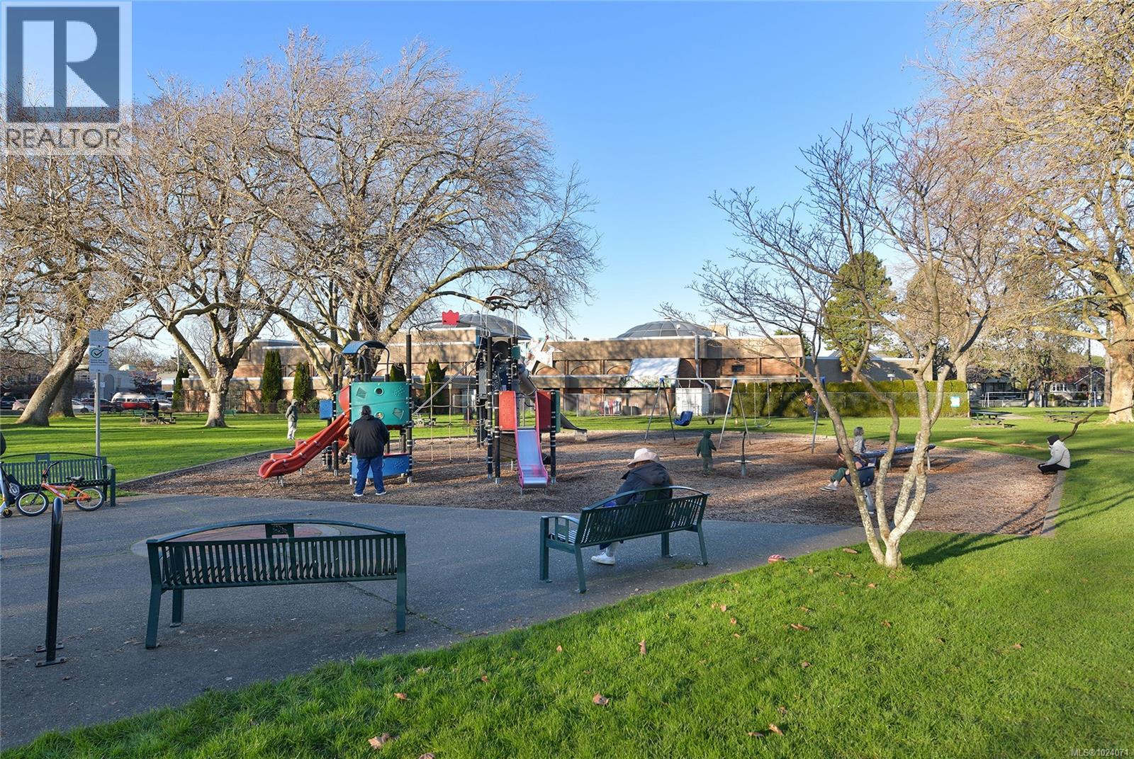 3 945 Pembroke St, Victoria