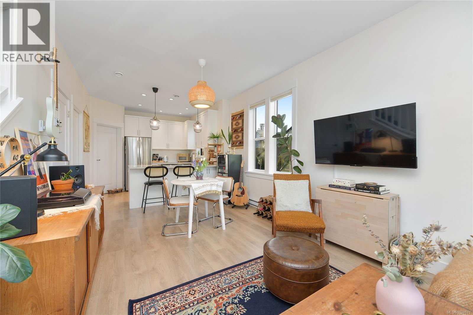 3 945 Pembroke St, Victoria