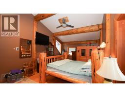 Bedroom - 5464 Agate Bay Road, Barriere, BC V0E2E0 Photo 9