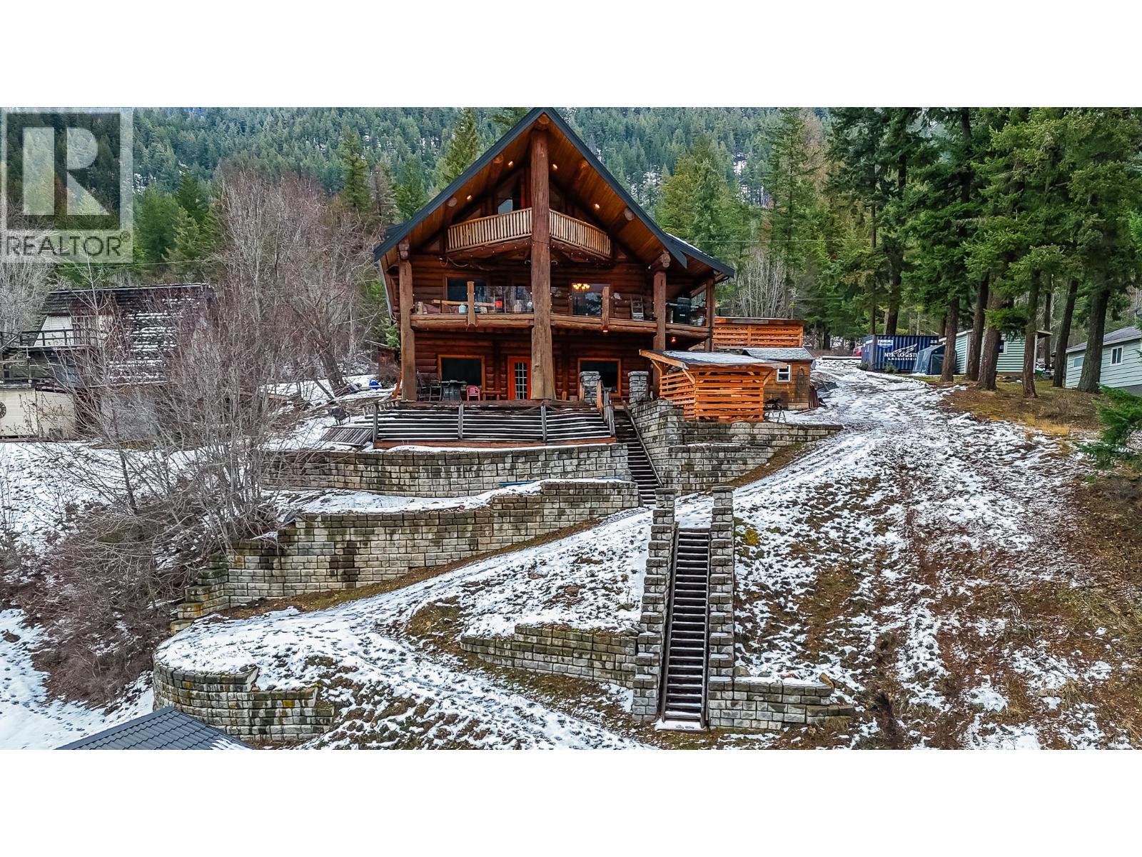 5464 Agate Bay Road, Barriere