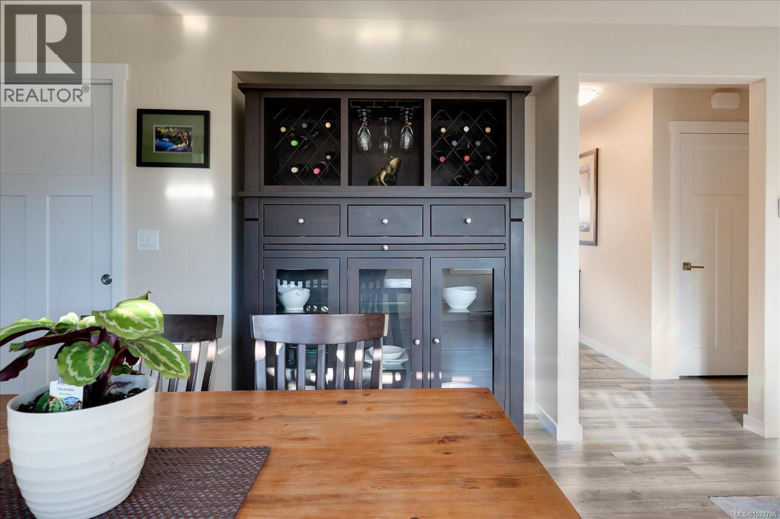 817 Stanhope Rd, Parksville