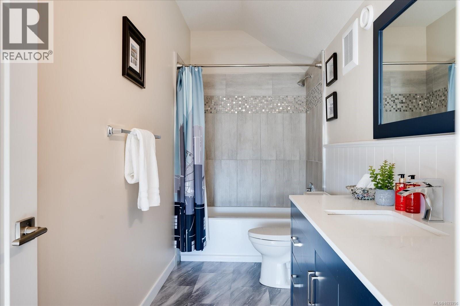 817 Stanhope Rd, Parksville