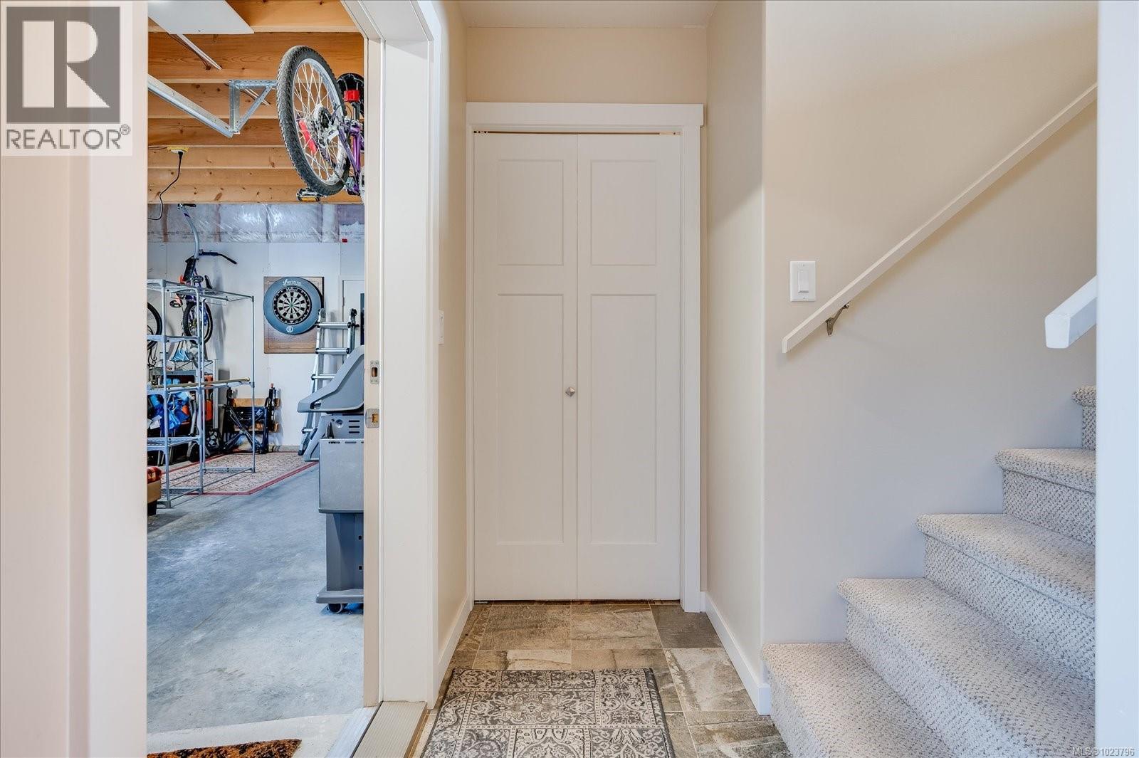 817 Stanhope Rd, Parksville