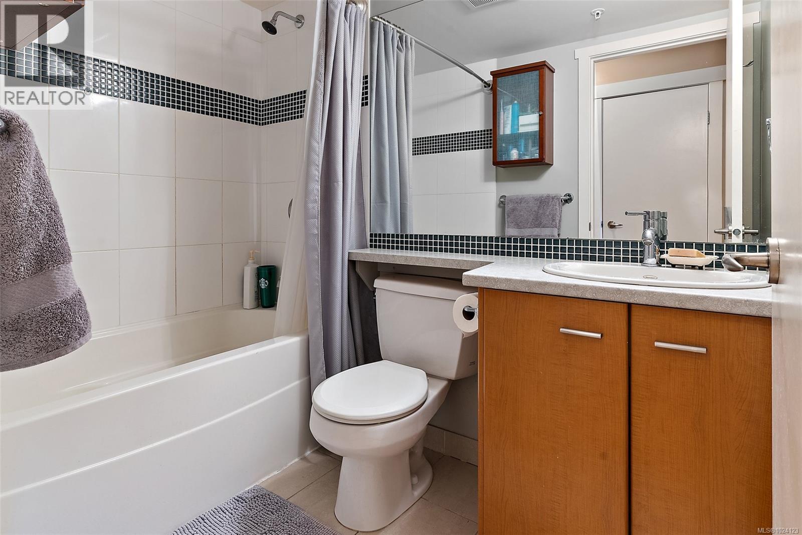 1103 751 Fairfield Rd, Victoria