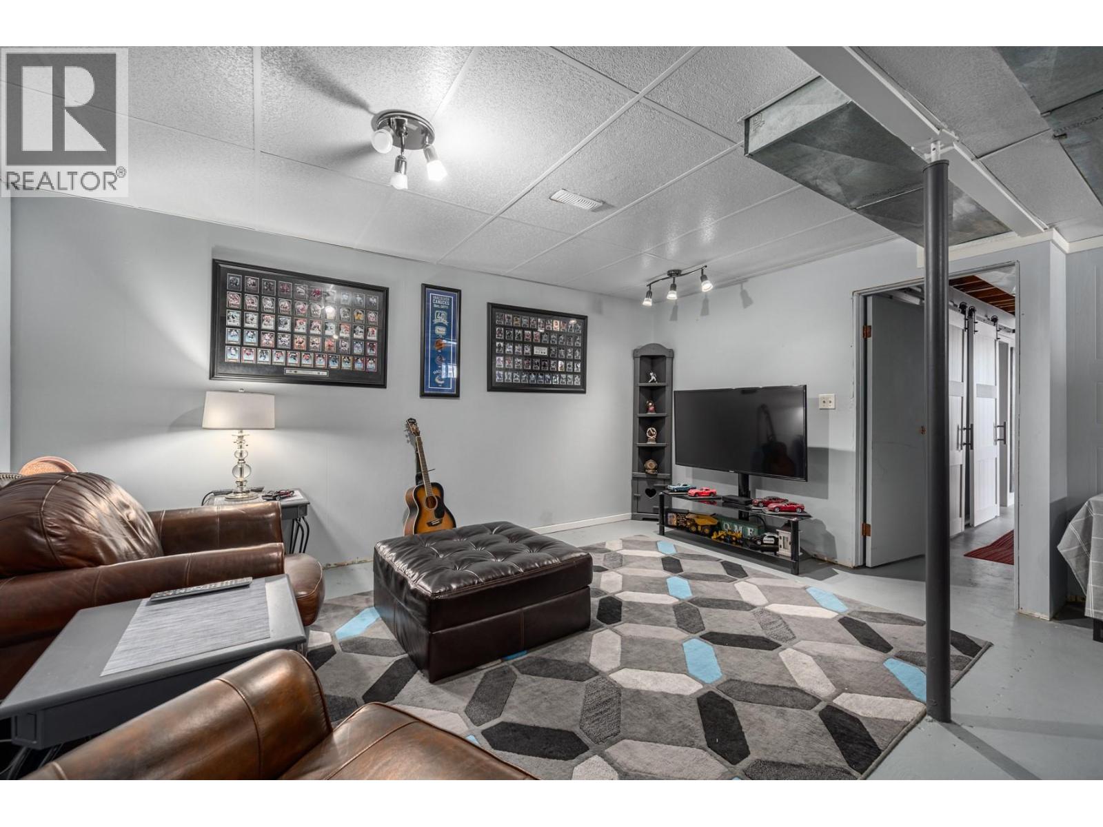 392 Waddington Drive, Kamloops