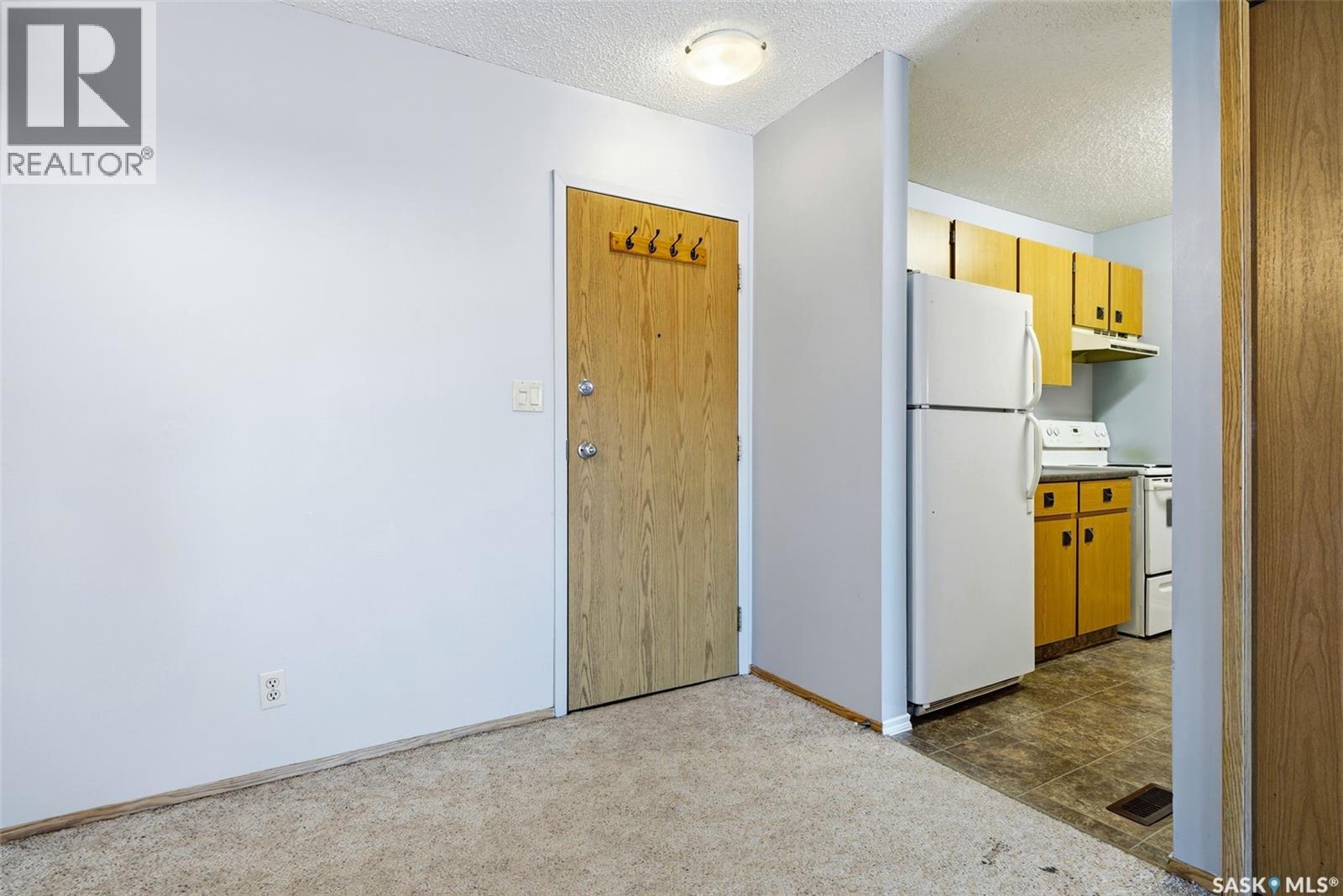 17 6575 Rochdale BOULEVARD - Photo 2 of 23, Regina, Saskatchewan