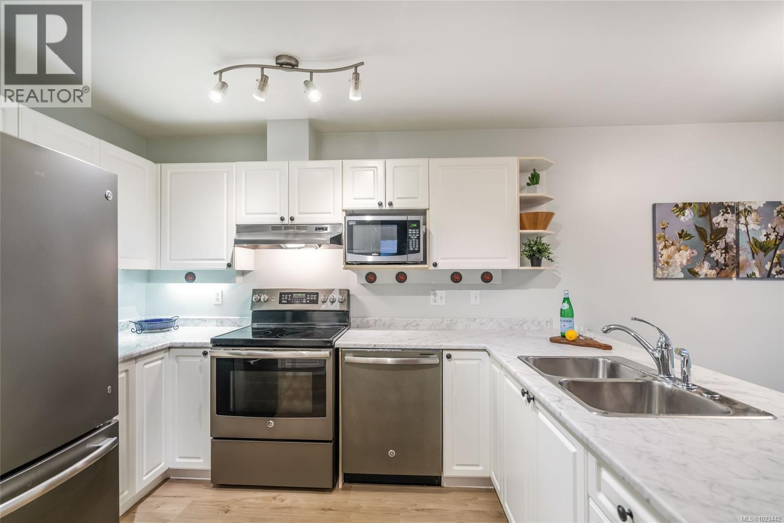 6179 Rosecroft Pl, Nanaimo