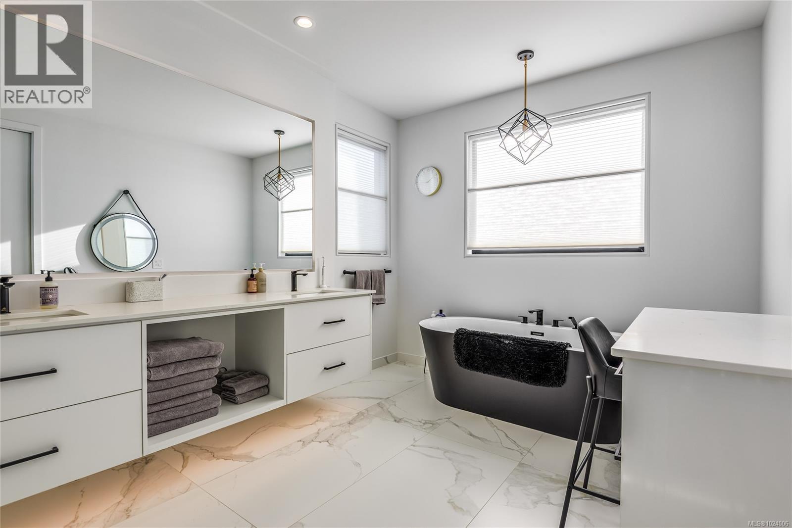 545 Nebraska Pl, Campbell River