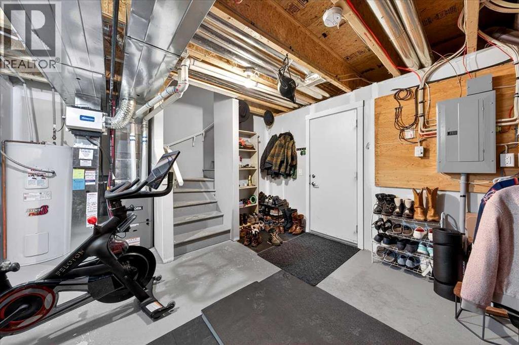 Single Family House for Sale in  Aspen Hills Terrace SW Aspen Woods Calgary 