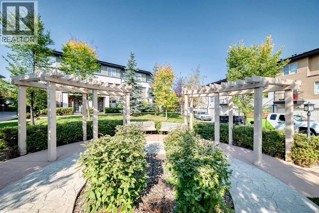 Single Family House for Sale in  Aspen Hills Terrace SW Aspen Woods Calgary 