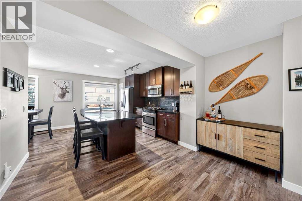 Single Family House for Sale in  Aspen Hills Terrace SW Aspen Woods Calgary 