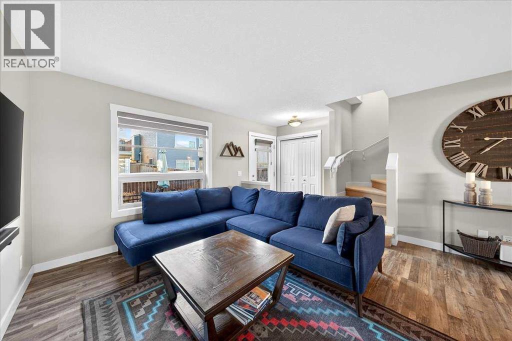 Single Family House for Sale in  Aspen Hills Terrace SW Aspen Woods Calgary 