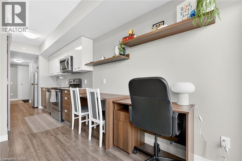 #406 308 LESTER Street - 20