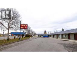 Photo 11 of 21, 1737 20TH AVENUE · Prince George, BC