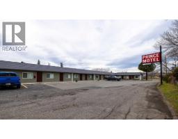 Photo 9 of 21, 1737 20TH AVENUE · Prince George, BC