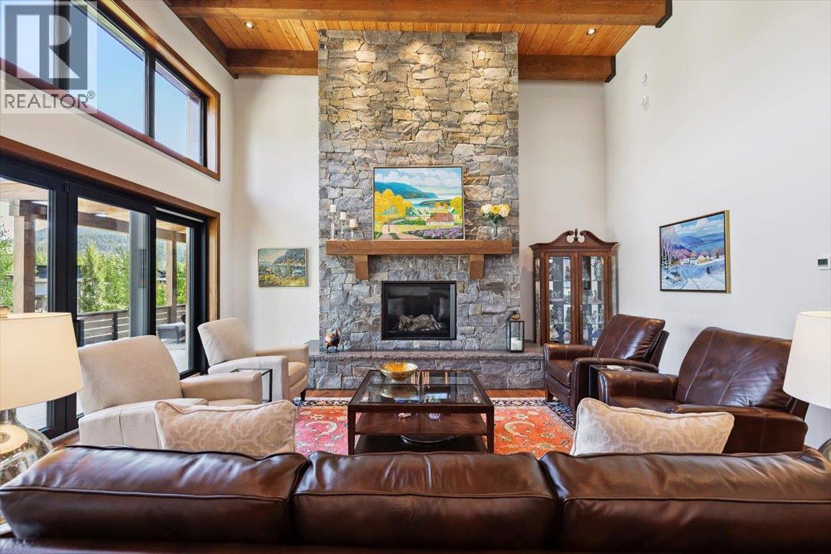 16 Morrissey Court, Fernie